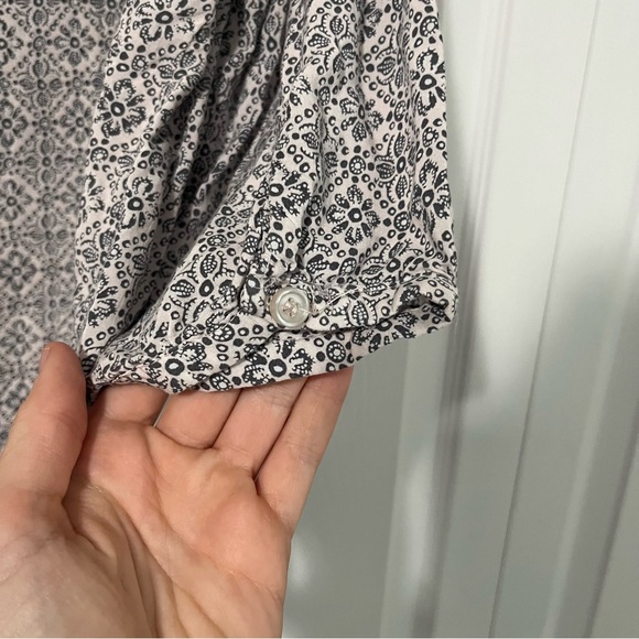 Anne Carson size XL women’s pale pink and grey blouse - Picture 7 of 9